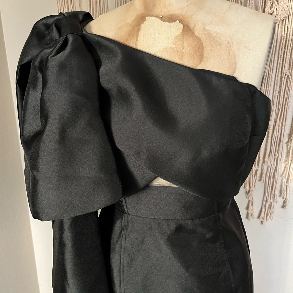 NWT Toccin $795 Black Bow One Shoulder Dress NWT Size 6 - Picture 5 of 12